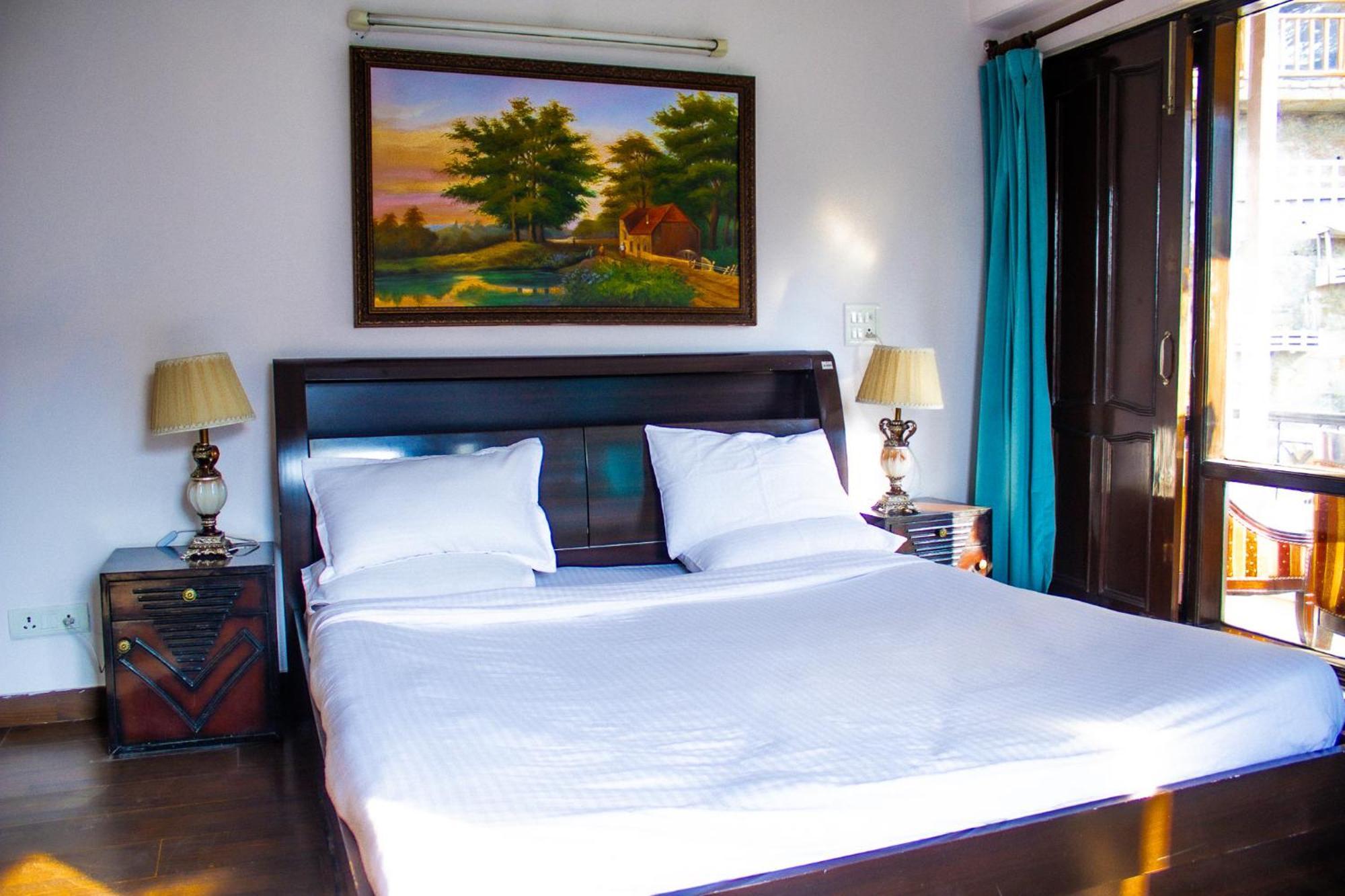 Whispering Pines Villa Shimla Eksteriør bilde